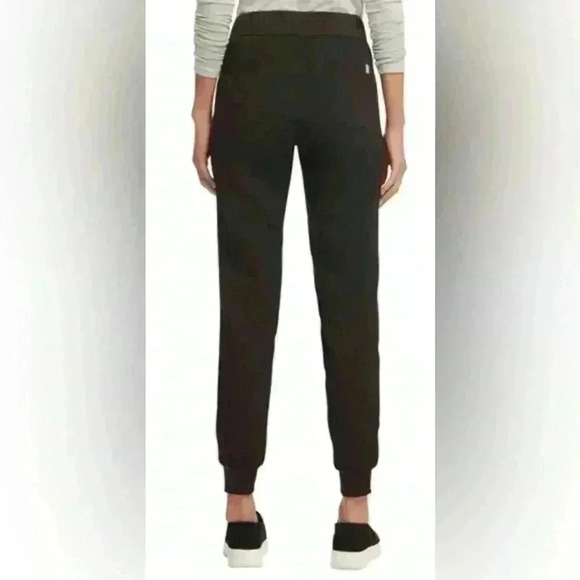 Scrubstar Ultimate Crisscross V-Neck Top & Yoga Cargo Joggers Size XS Black NWT - Picture 15 of 16